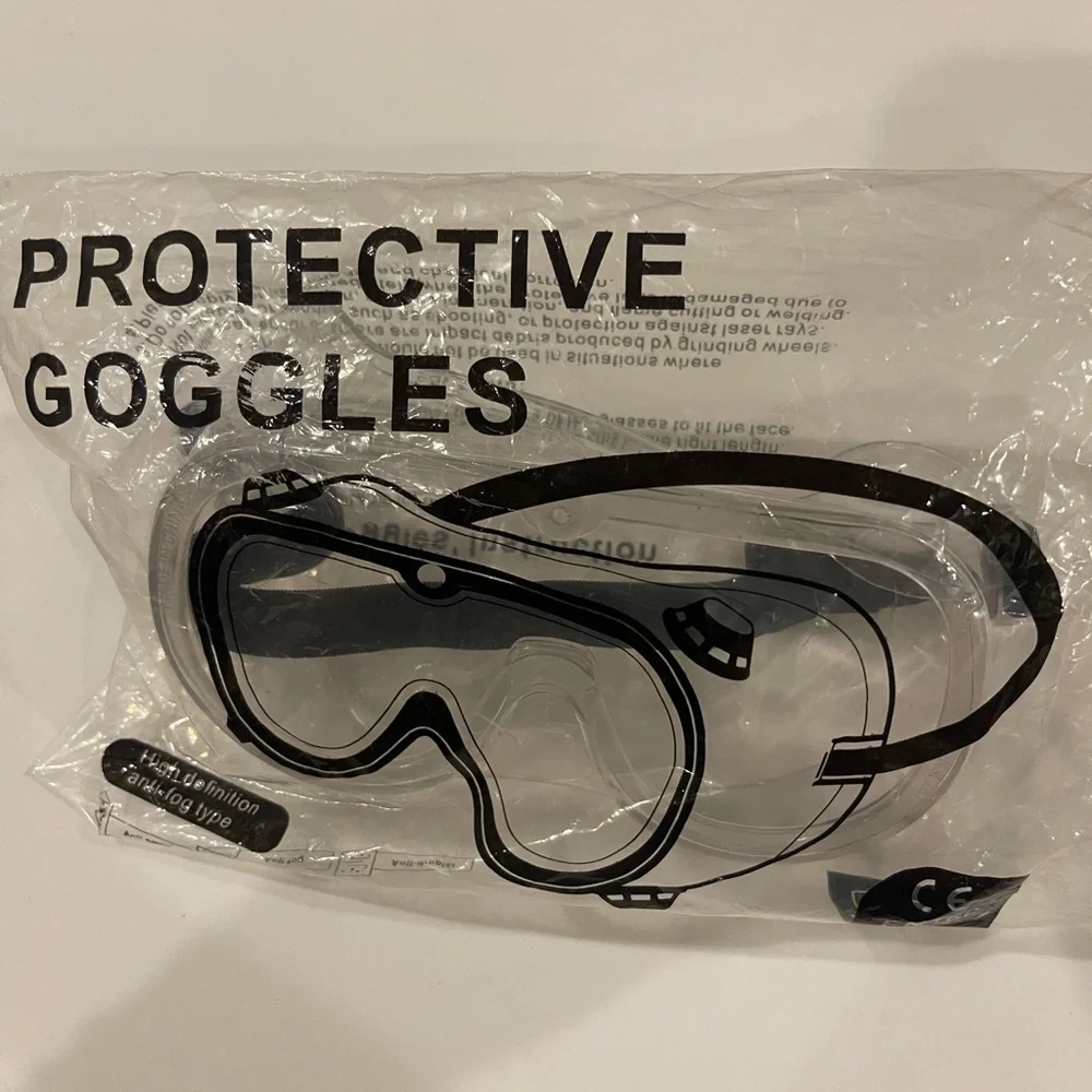 Protective goggles / lab goggles
